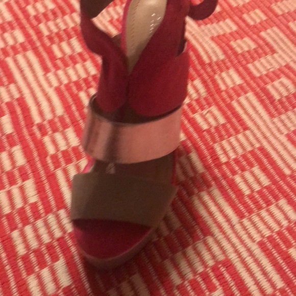 Paris Hilton - Picture 4 of 4